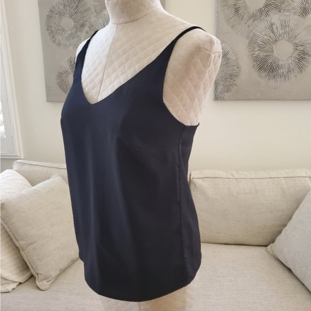 NWT Banana Republic Black V-neck Camisole Lined Front Adjustable Straps … - Picture 4 of 6